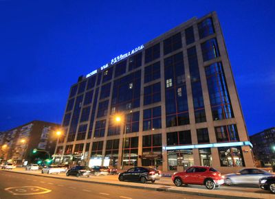 Gerflor Iberia dona 1.000m2 de pavimento sanitario para la medicalización del Hotel Vía Castellana